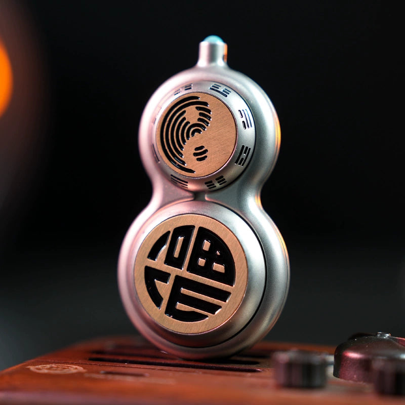 Four-in-one Hulu EDC toy